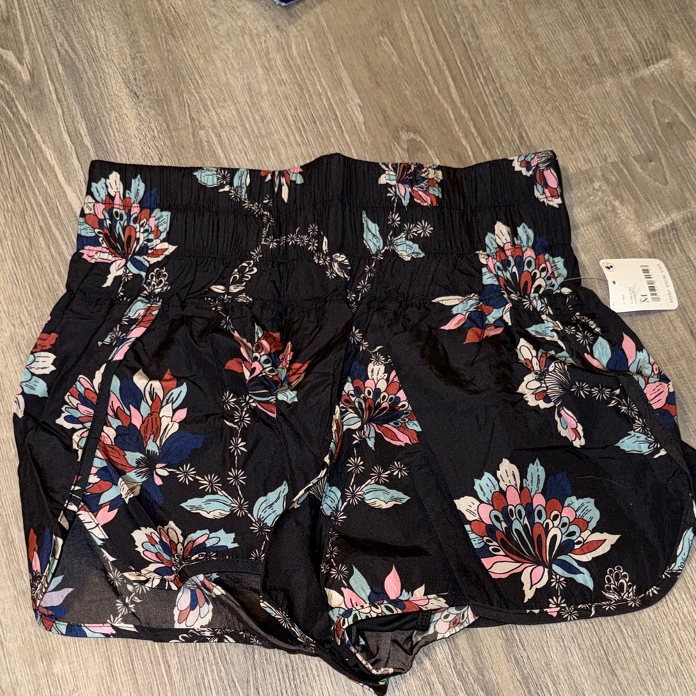 * NWT Free people movement Floral Black Women's Shorts